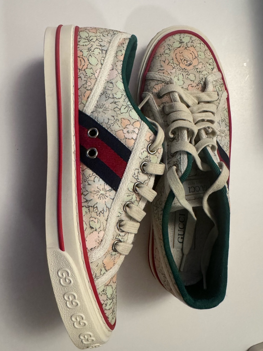 Authentic Gucci Floral Canvas Low-Top Sneakers in Pink, Green & Navy